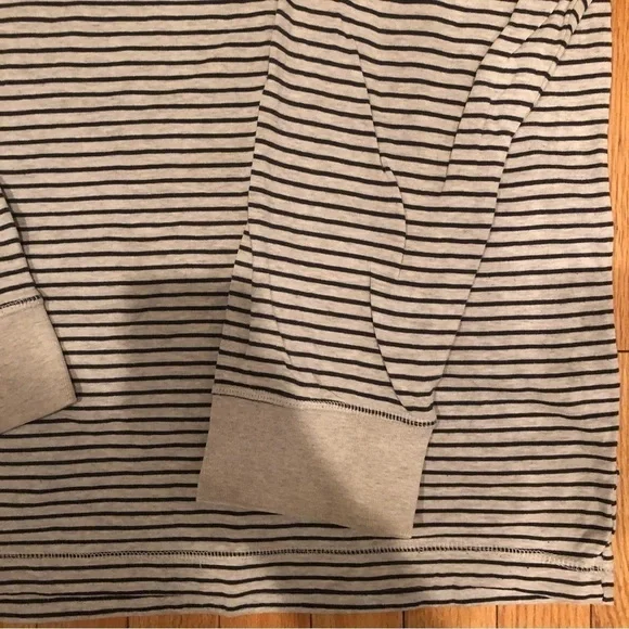 Striped Button  Detail Sweater - Picture 4 of 4